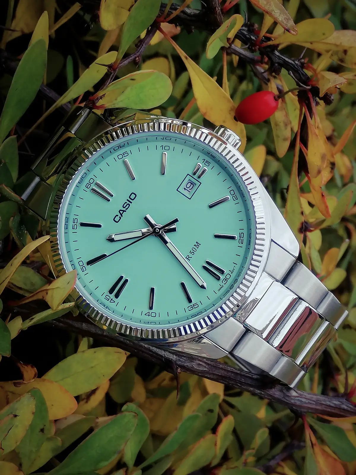 CASIO MTP-1302 Tiffany Blue Review — old shapes in a popular color